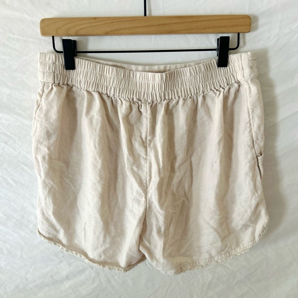 Caslon Light Cream Elastic Waist Linen-Blend Shorts